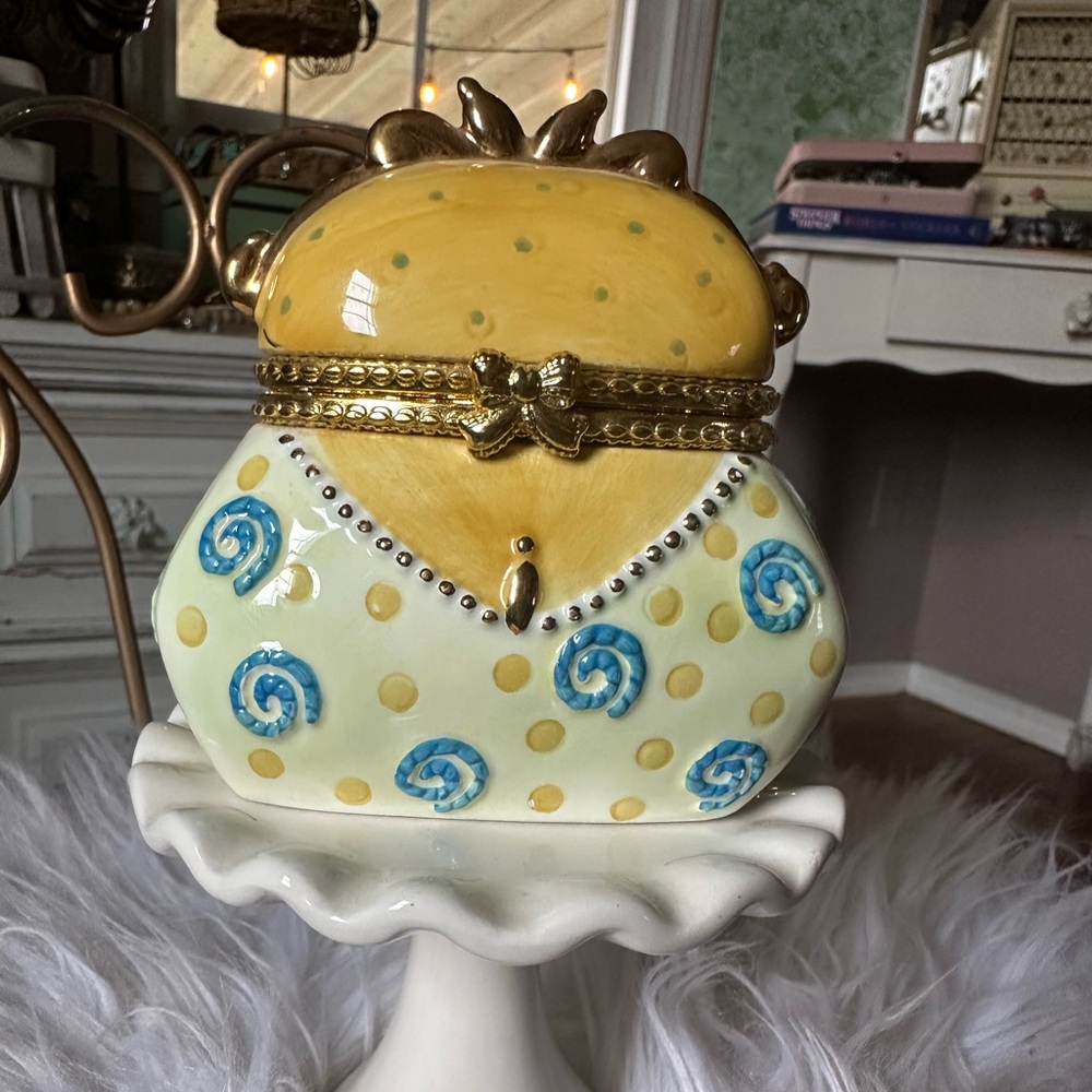 VINTAGE SMALL PURSE TRINKET!!!